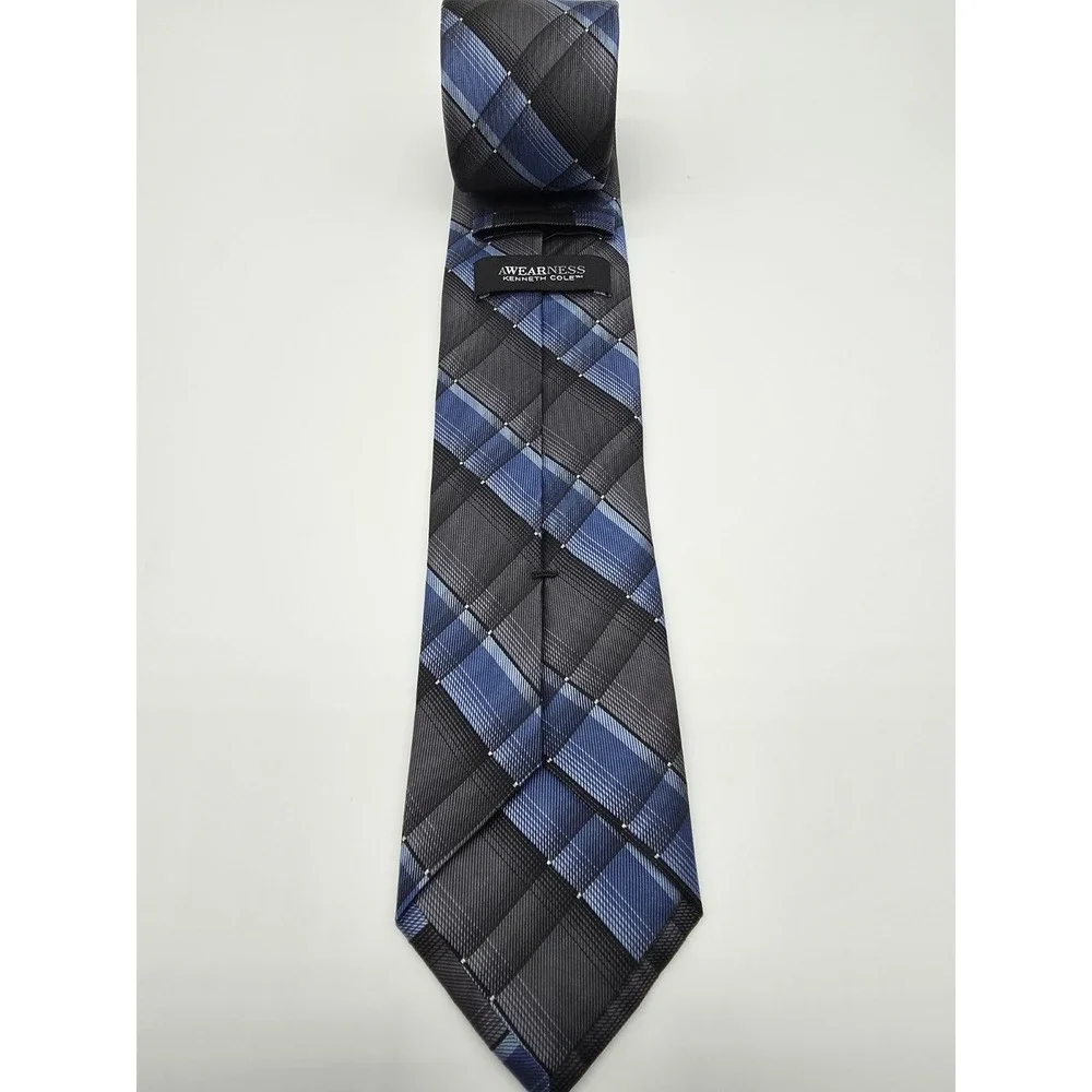Kenneth Cole Awareness Blue Black Geometric Pattern Designer Silk Tie 57